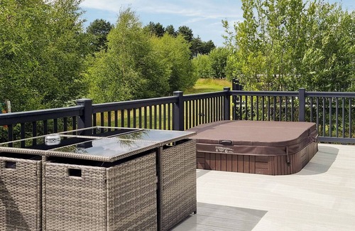 Woodhall Spa Ski Chalet | 2 bedroom accommodation in Woodhall Spa