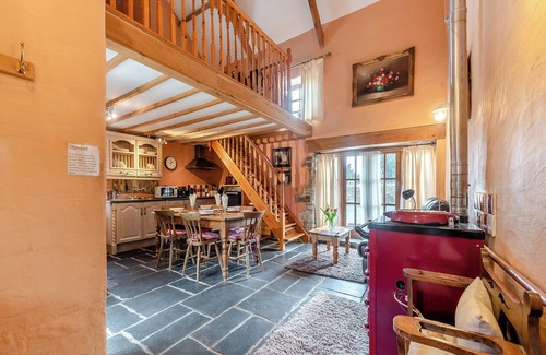 Llanybydder Cottage | 2 bedroom accommodation in Llanwenog, near Llanybydder