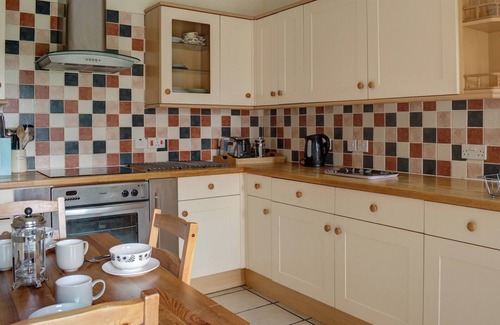 King's Stanley Cottage | 2 bedroom accommodation in Near Stroud
