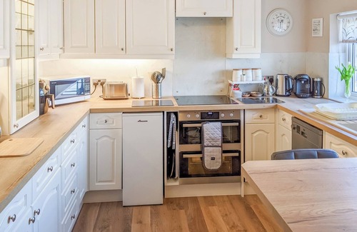Saint Asaph Cottage | 2 bedroom accommodation in Cefn, near St Asaph