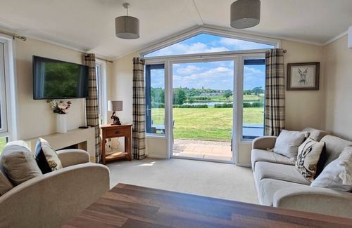 Swadlincote House | 2 bedroom accommodation in Oakthorpe, Swadlincote
