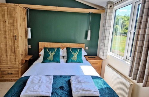 Swadlincote House | 2 bedroom accommodation in Oakthorpe, Swadlincote