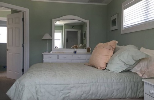North Beach Haven Apartment | 2 bedroom accommodation in Peahala Park