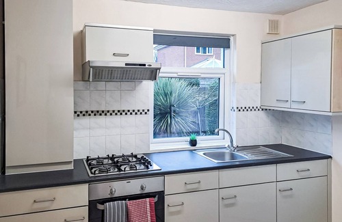 Bournemouth Cottage | 2 bedroom accommodation in Bournemouth
