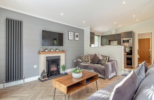 Earls Colne Ski Chalet | 2 bedroom accommodation in Earls Colne, Colchester
