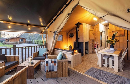 Saddleworth RV Rental | 2 bedroom accommodation in Greenfield