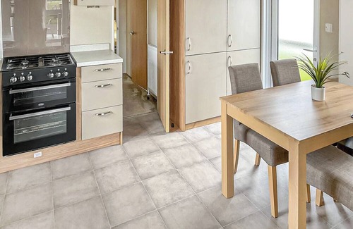 Laurencekirk Ski Chalet | 2 bedroom accommodation in Laurenkirk