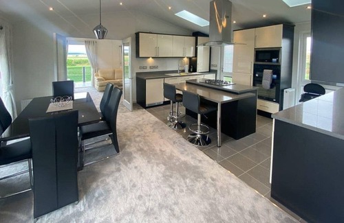 Laurencekirk Ski Chalet | 2 bedroom accommodation in Laurenkirk