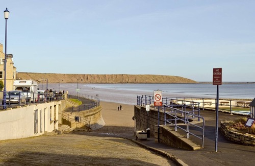 Folkton Cottage | 2 bedroom accommodation in Flixton, near Filey