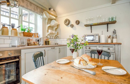 Little Walsingham Cottage | 2 bedroom accommodation in Walsingham, Wells-next-the-Sea