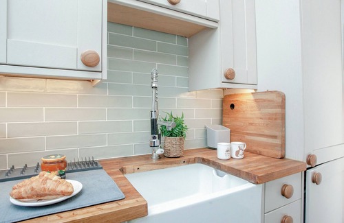 Worlington Cottage | 2 bedroom accommodation in Puddington, near Tiverton