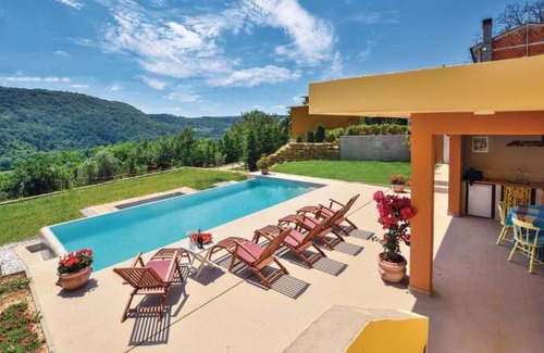 Krkavce House | 2 bedroom accommodation in Smarje