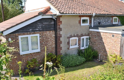 Aldborough Cottage | 2 bedroom accommodation in East Beckham, near Sheringham