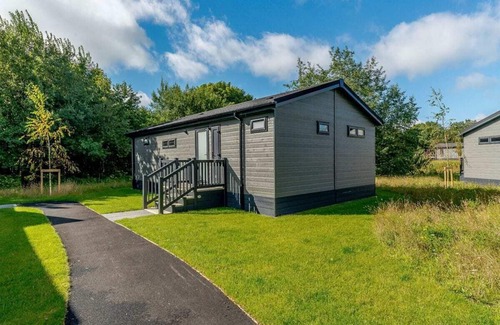 Newton Grange Cabin | 2 bedroom accommodation in Ashbourne