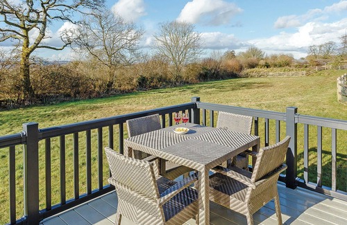 Axminster Ski Chalet | 2 bedroom accommodation in Axminster