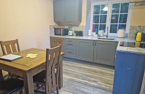 Llanllyfni Cottage | 2 bedroom accommodation in Penygroes, near Caernarfon
