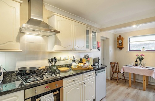 Epworth Cottage | 2 bedroom accommodation in Epworth, near Market Rasen