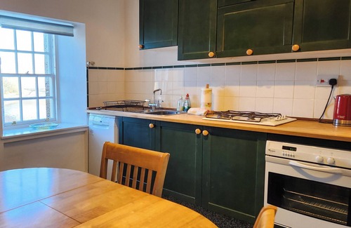 Cramond Cottage | 2 bedroom accommodation in Cramond, Edinburgh