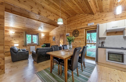 Overton-on-dee Ski Chalet | 2 bedroom accommodation in Ellesmere
