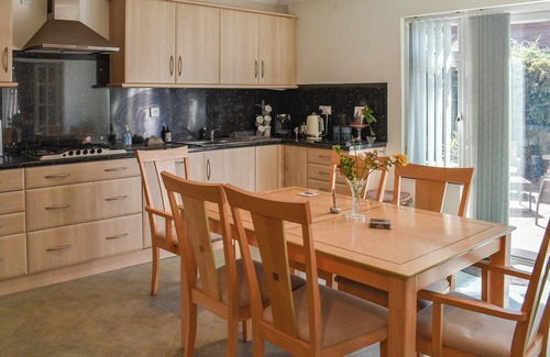 Lowestoft Cottage | 2 bedroom accommodation in Gunton St. Peter, near Lowestoft