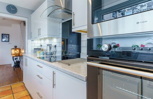 Llanrhidian Higher Cottage | 2 bedroom accommodation in Penclawdd