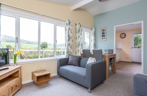 Scaniport Cottage | 2 bedroom accommodation in Kirkhill, near Beauly