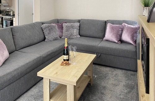 Bethesda Ski Chalet | 2 bedroom accommodation in Snowdonia