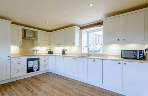 Peak District Cottage | 2 bedroom accommodation in Tideswell
