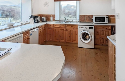Waternish Cottage | 2 bedroom accommodation in Lower Milovaig, Glendale