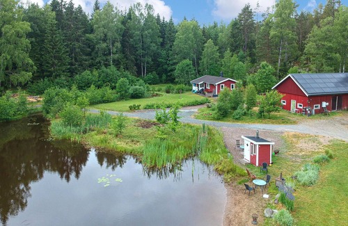 Svenstakan House | 2 bedroom accommodation in Färgelanda