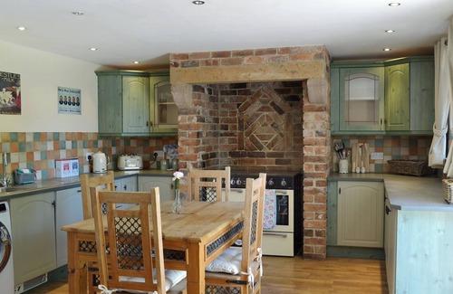 Over Haddon Cottage | 2 bedroom accommodation in Over Haddon, near Bakewell