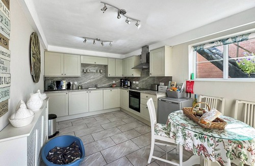 Ellesmere Cottage | 2 bedroom accommodation in Ellesmere