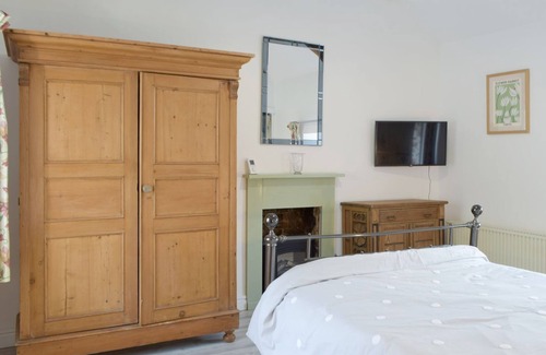 Ferryside Cottage | 2 bedroom accommodation in Ferryside, near Laugharne and Llansteffan