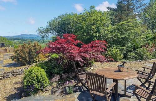Llansadwrn Cottage | 2 bedroom accommodation in Taliaris, near Llandeilo