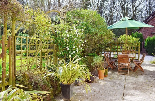 Padeswood Cottage | 2 bedroom accommodation in Dobshill, near Chester