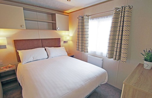 Ringwood House | 2 bedroom accommodation in St. Leonards, Ringwood