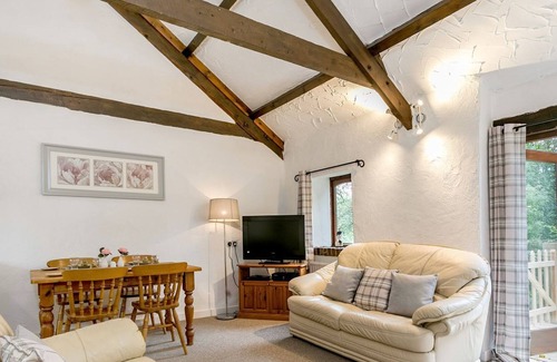 Rosevine Cottage | 2 bedroom accommodation in Country Ways, Little Knowle Farm