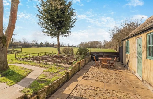 St Neots Cottage | 2 bedroom accommodation in St Neots