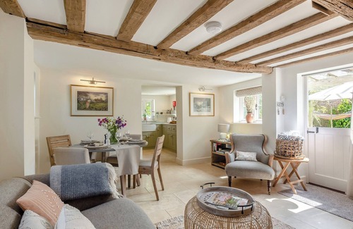 Beccles Cottage | 2 bedroom accommodation in Barsham, near Beccles