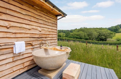 Caersws Cottage | 2 bedroom accommodation in Llanidloes, near Newtown