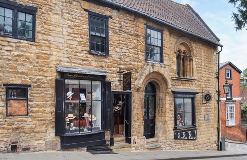 Lincoln Cottage | 2 bedroom accommodation in Lincoln