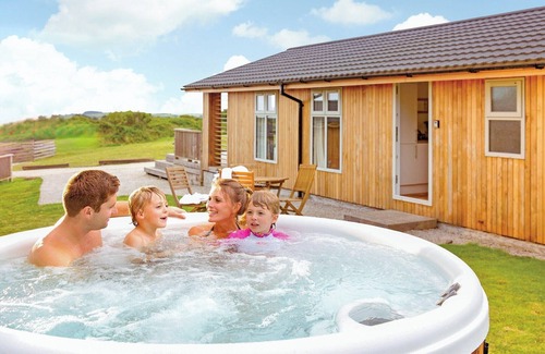 Carnmenellis Ski Chalet | 2 bedroom accommodation in Carnmenellis, Nr Falmouth