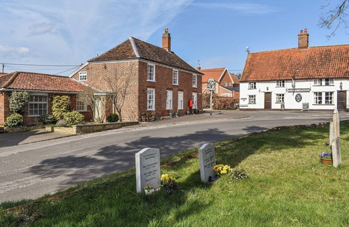 Saxmundham Cottage | 2 bedroom accommodation in Rendham