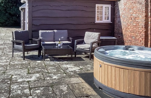 Saint Asaph Cottage | 2 bedroom accommodation in St Asaph