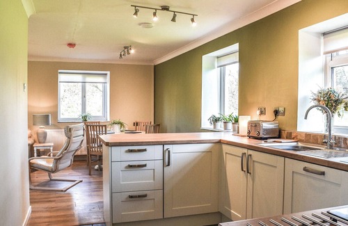Gowerton Cottage | 2 bedroom accommodation in Gowerton, near Swansea