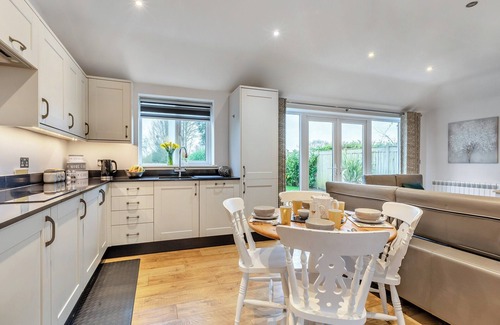 Taunton Cottage | 2 bedroom accommodation in Creech St. Michael, Taunton