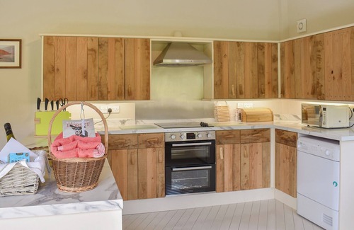 Chickerell Cottage | 2 bedroom accommodation in Chickerell, near Weymouth