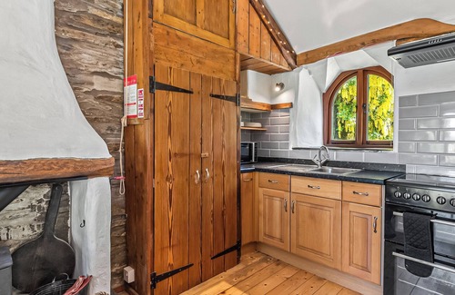 Whitland Cottage | 2 bedroom accommodation in Llanglydwen, near Narberth