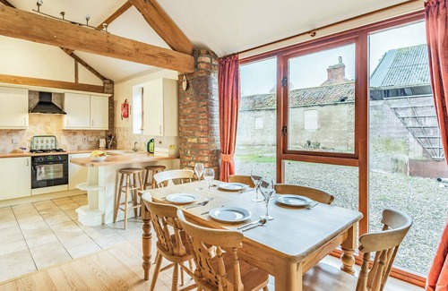 Arnold Cottage | 2 bedroom accommodation in Routh, Beverley