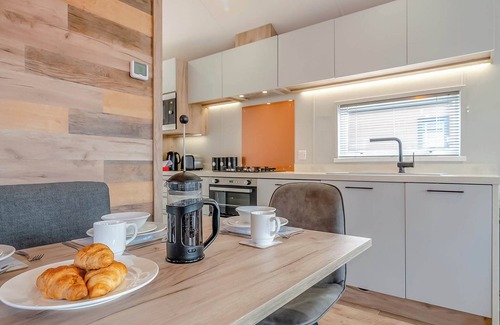 Arnold Ski Chalet | 2 bedroom accommodation in Skirlaugh, Nr Hull